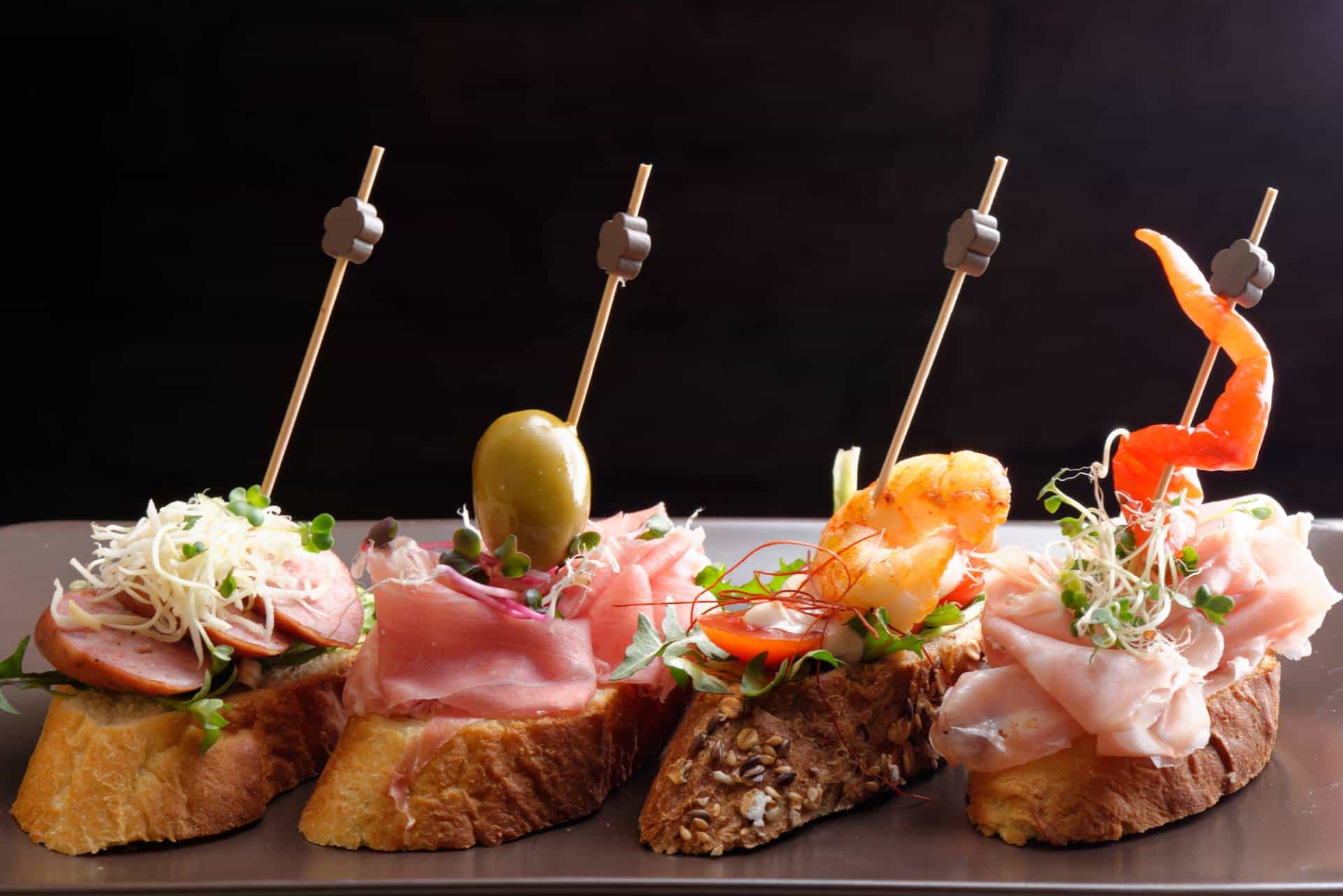 What are Spanish tapas?