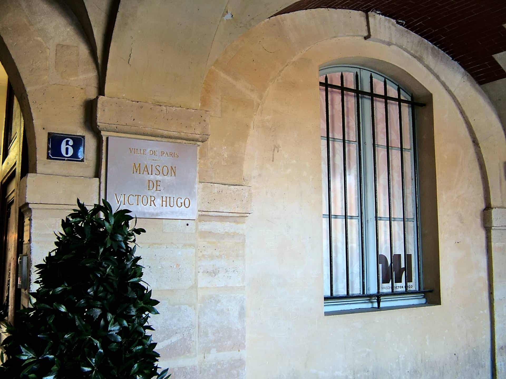 The memorial plaque for the apartment Victor Hugo rented on the 2nd floor of 6, Place Royale (now Place des Vosges) in Paris.