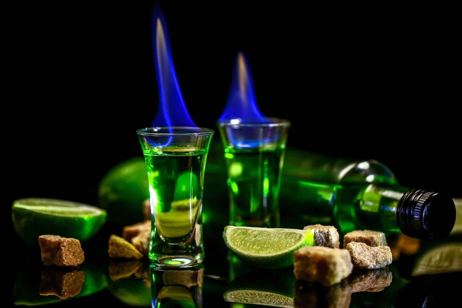 Does Absinthe really have hallucinogenic properties?