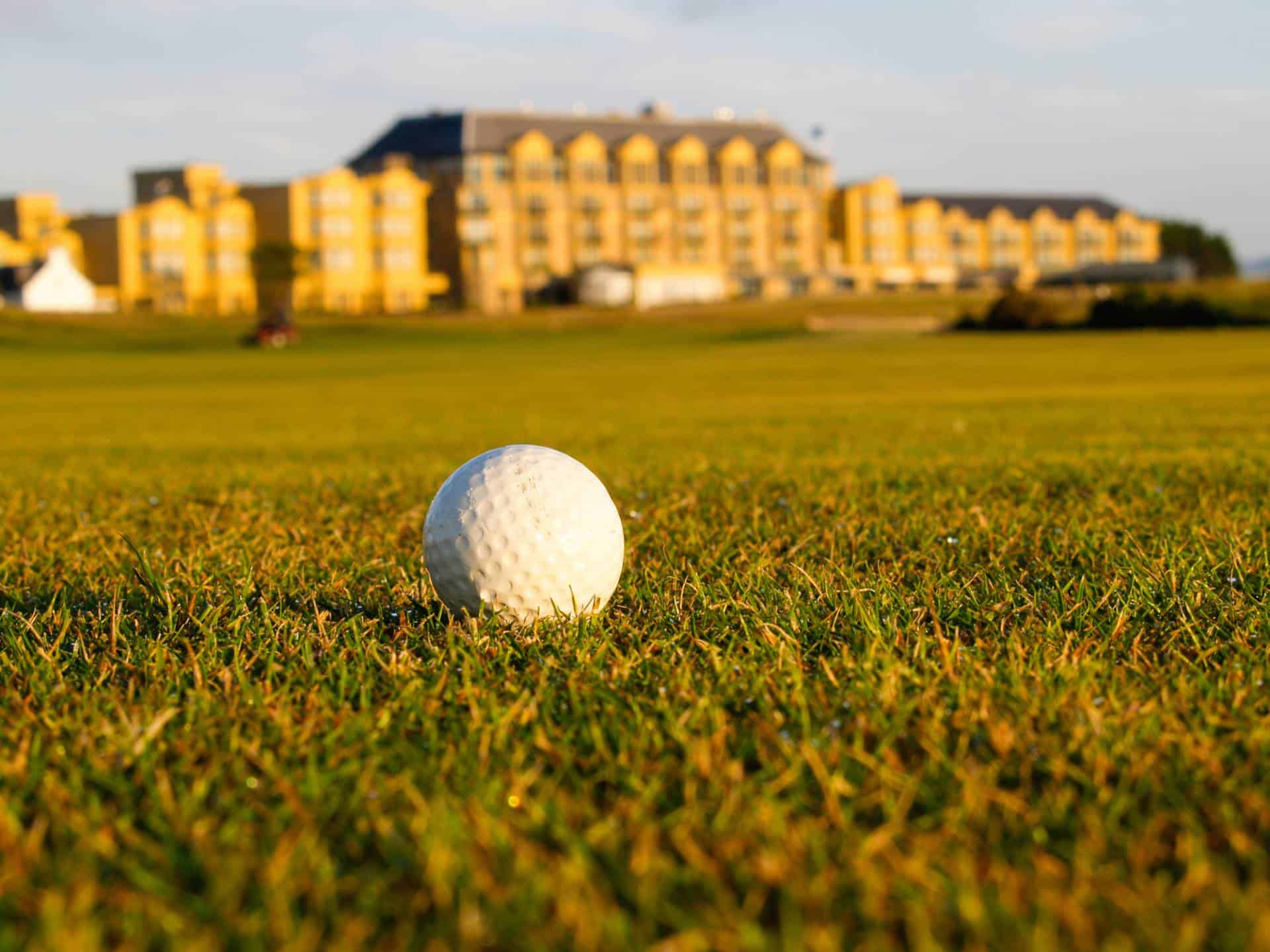 What are some of the most exclusive golf courses in Europe?